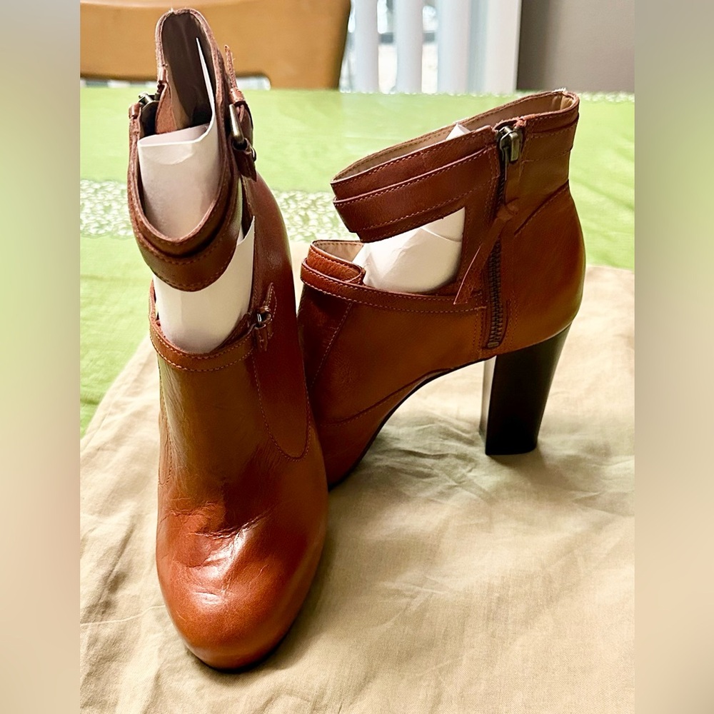 Schuler & Sons Philadelphia Heeled Ankle Booties